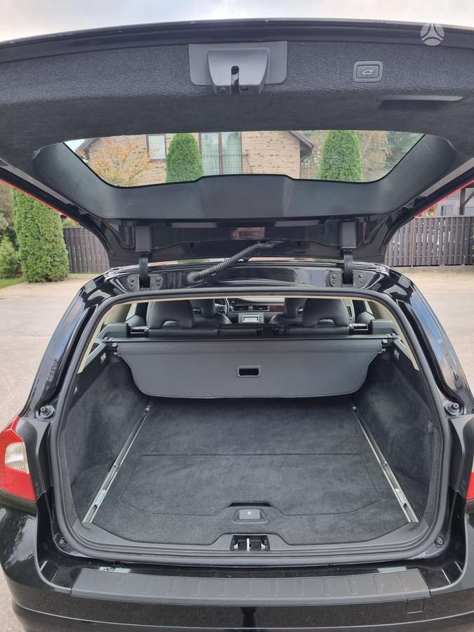 Volvo V70 2009 — photo 15