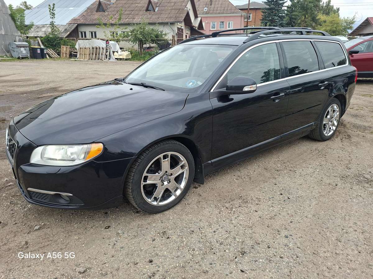 Volvo V70, 2012