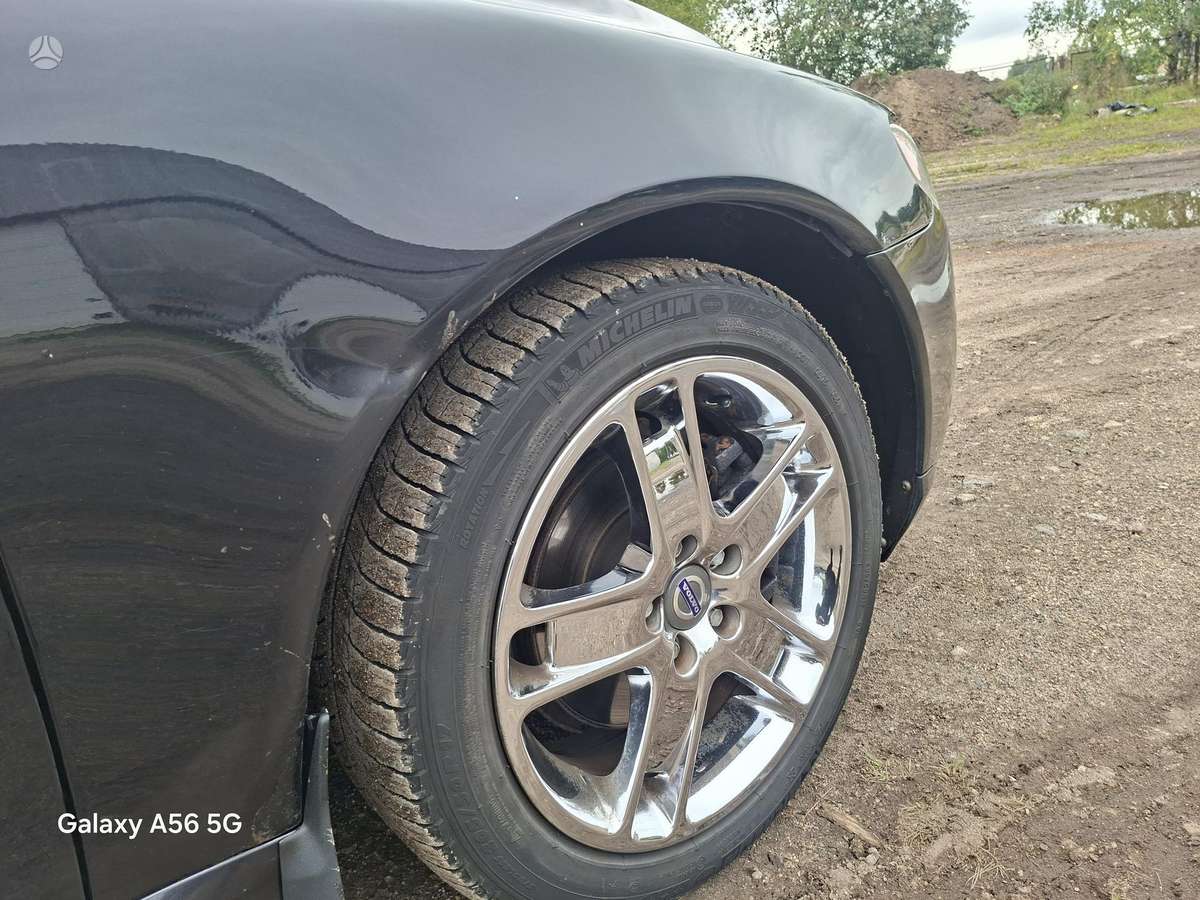Volvo V70 2012 — photo 12