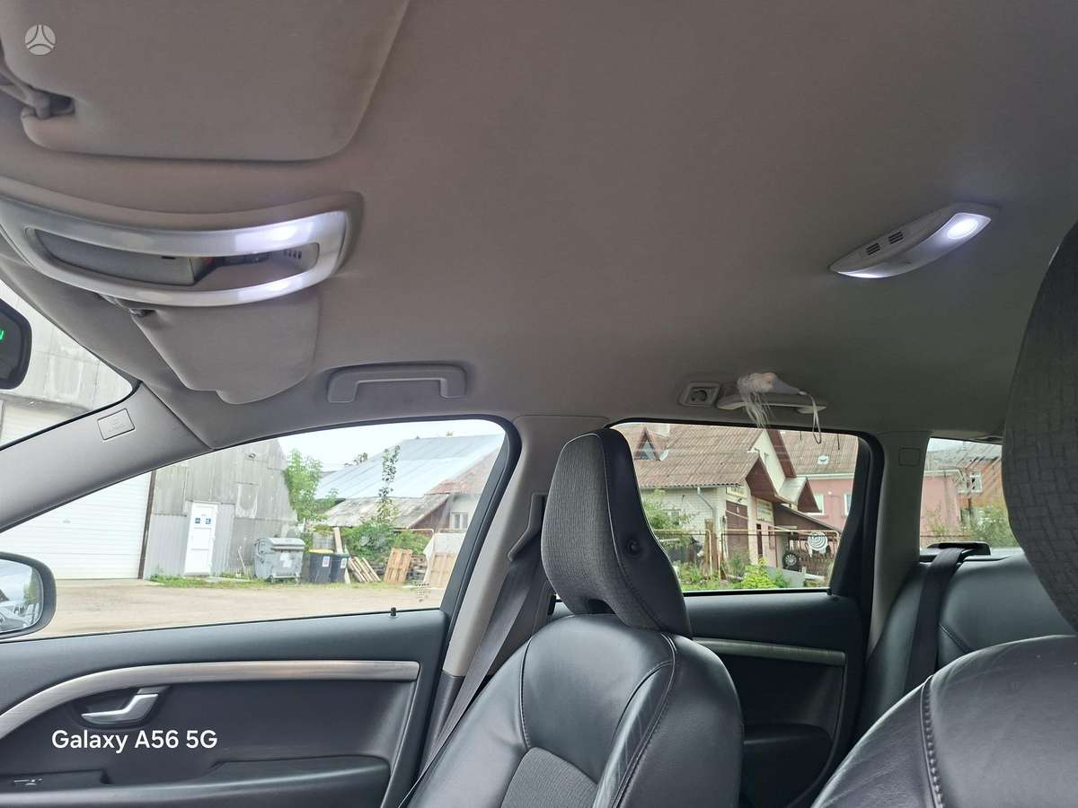 Volvo V70 2012 — photo 19