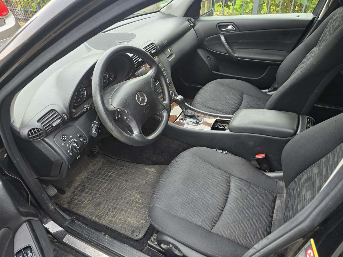 Mercedes-Benz C180 2005 — photo 6