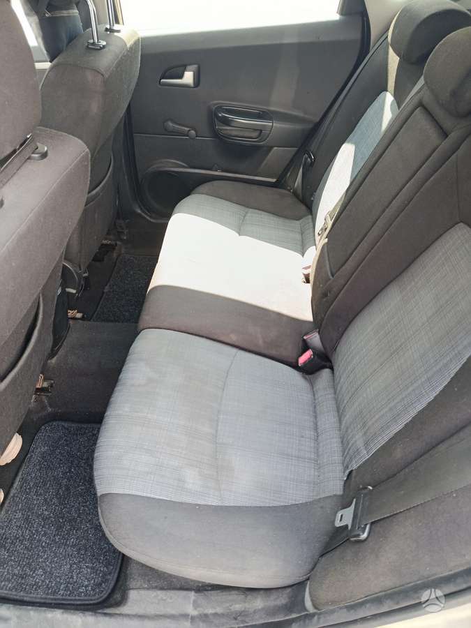 Kia Ceed 2010 — photo 11