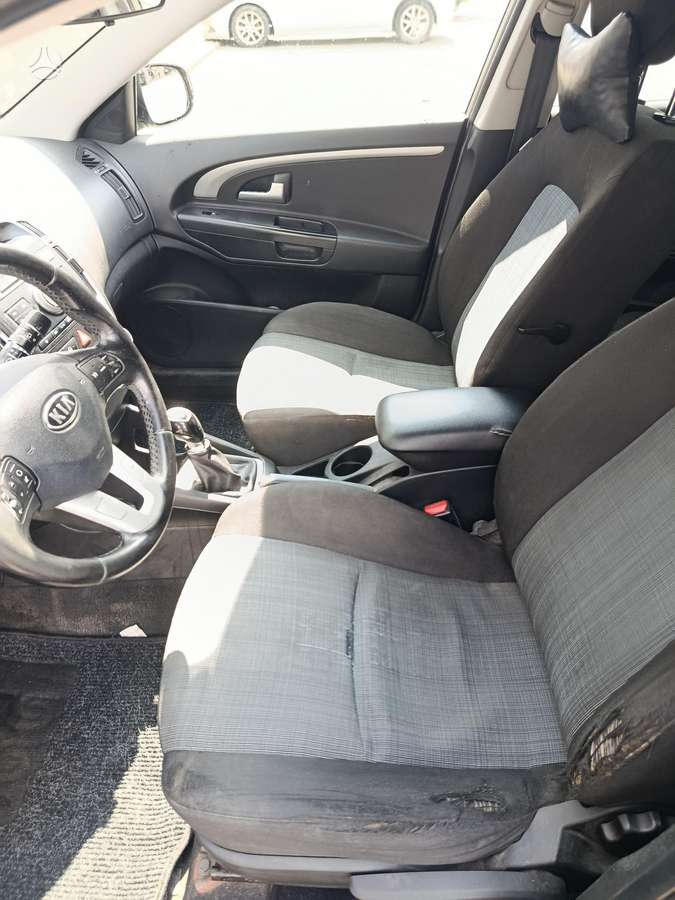 Kia Ceed 2010 — photo 12