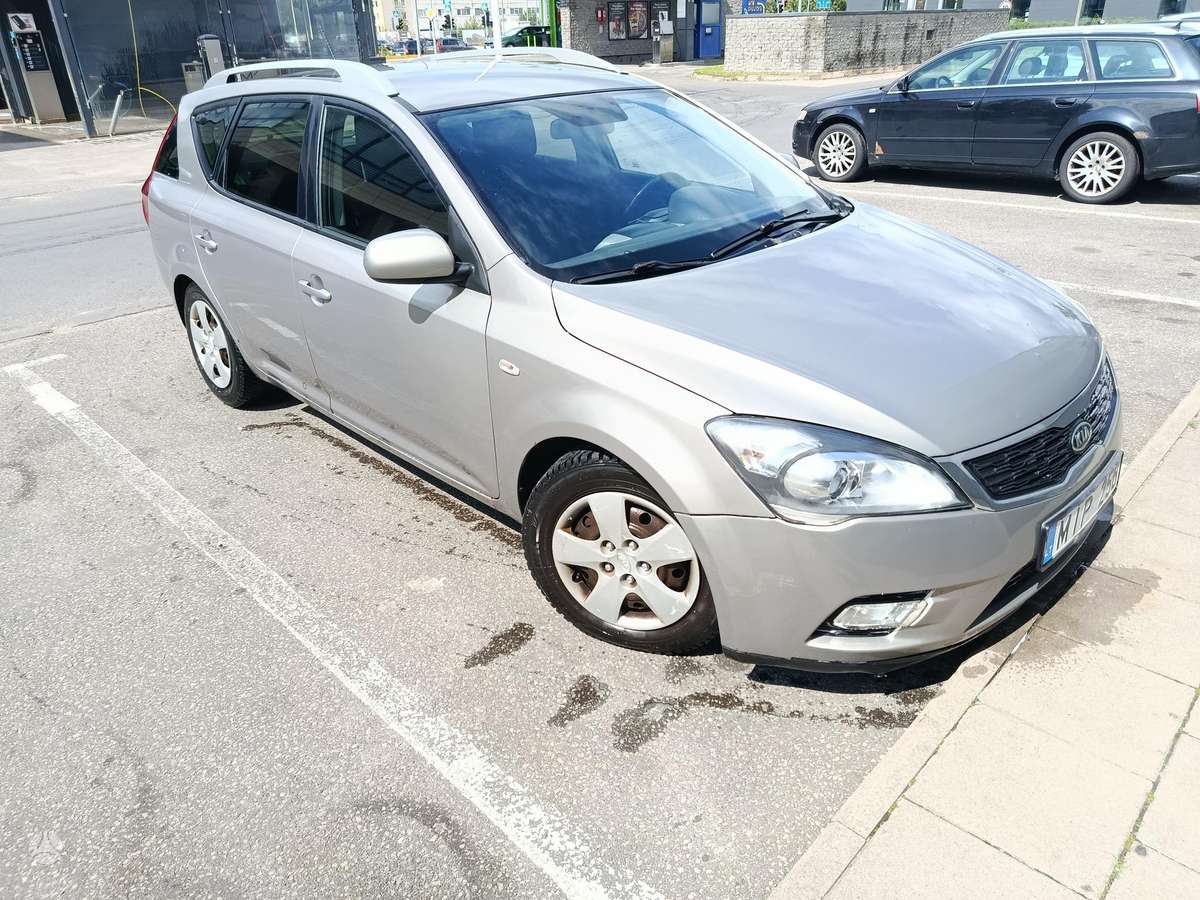 Kia Ceed 2010 — photo 6