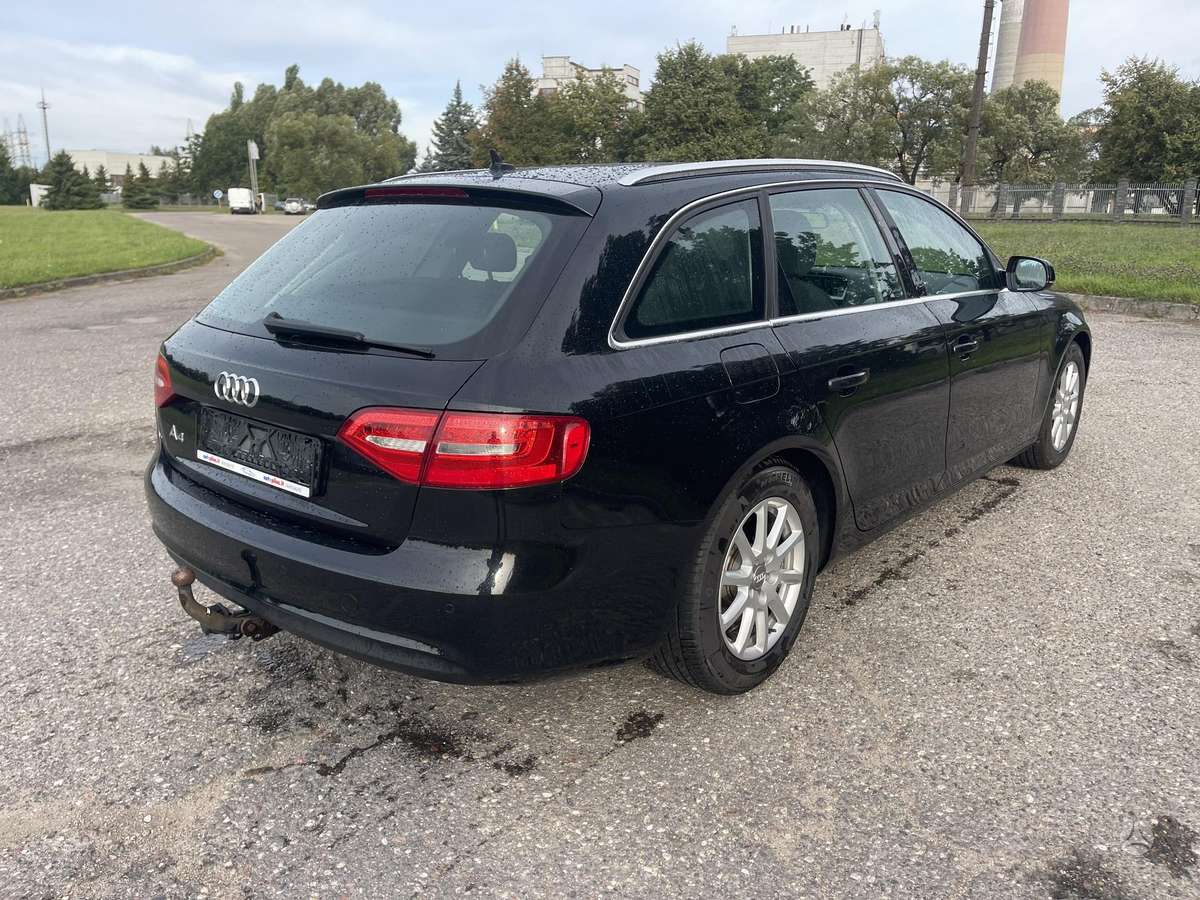 Audi A4 2015 — photo 11