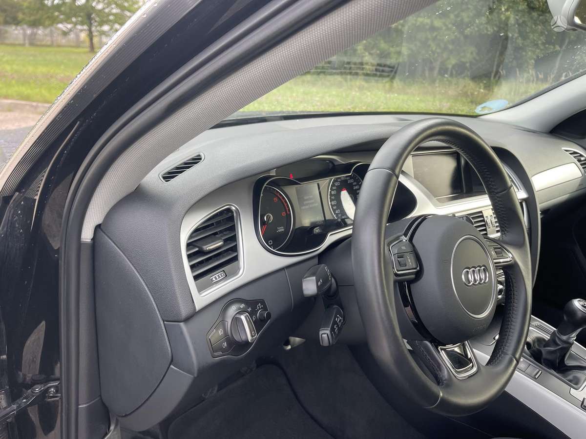 Audi A4 2015 — photo 18
