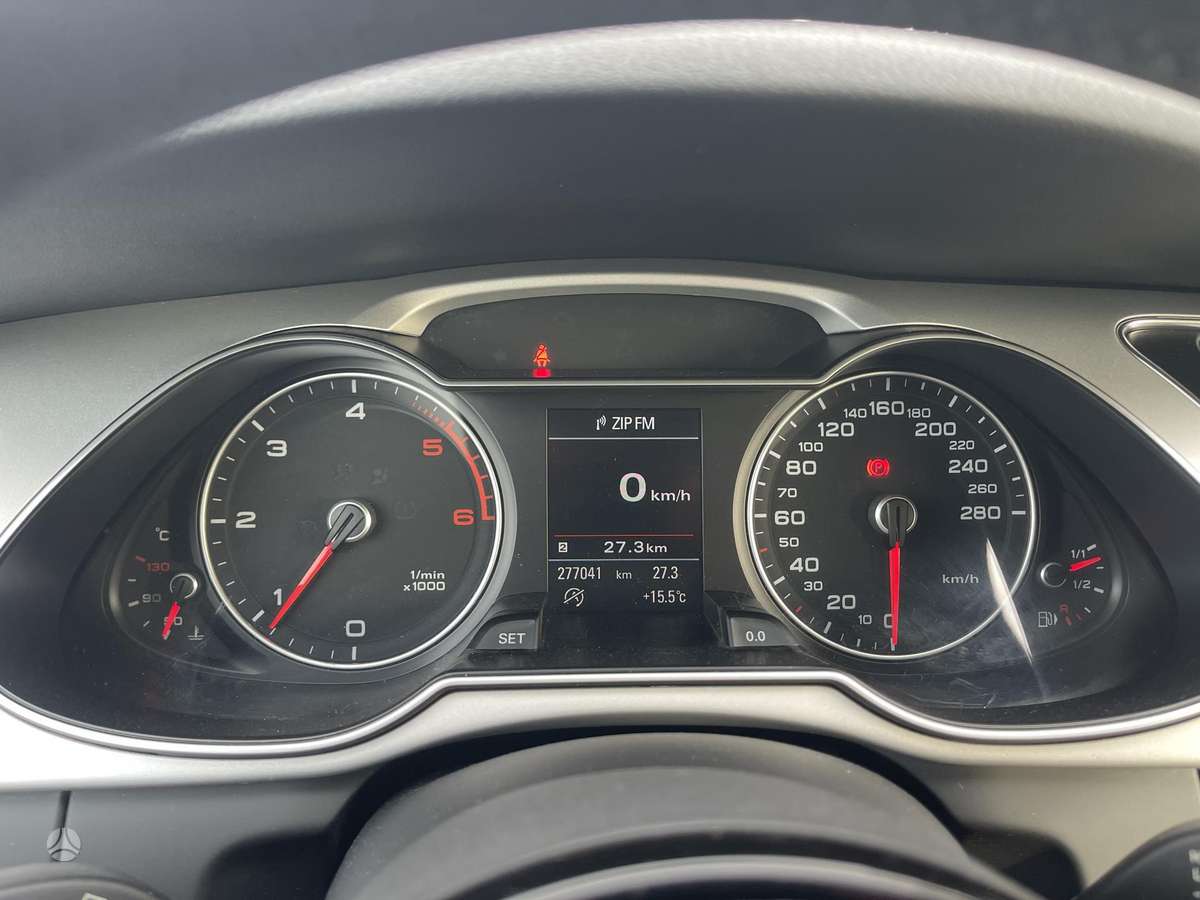Audi A4 2015 — photo 20