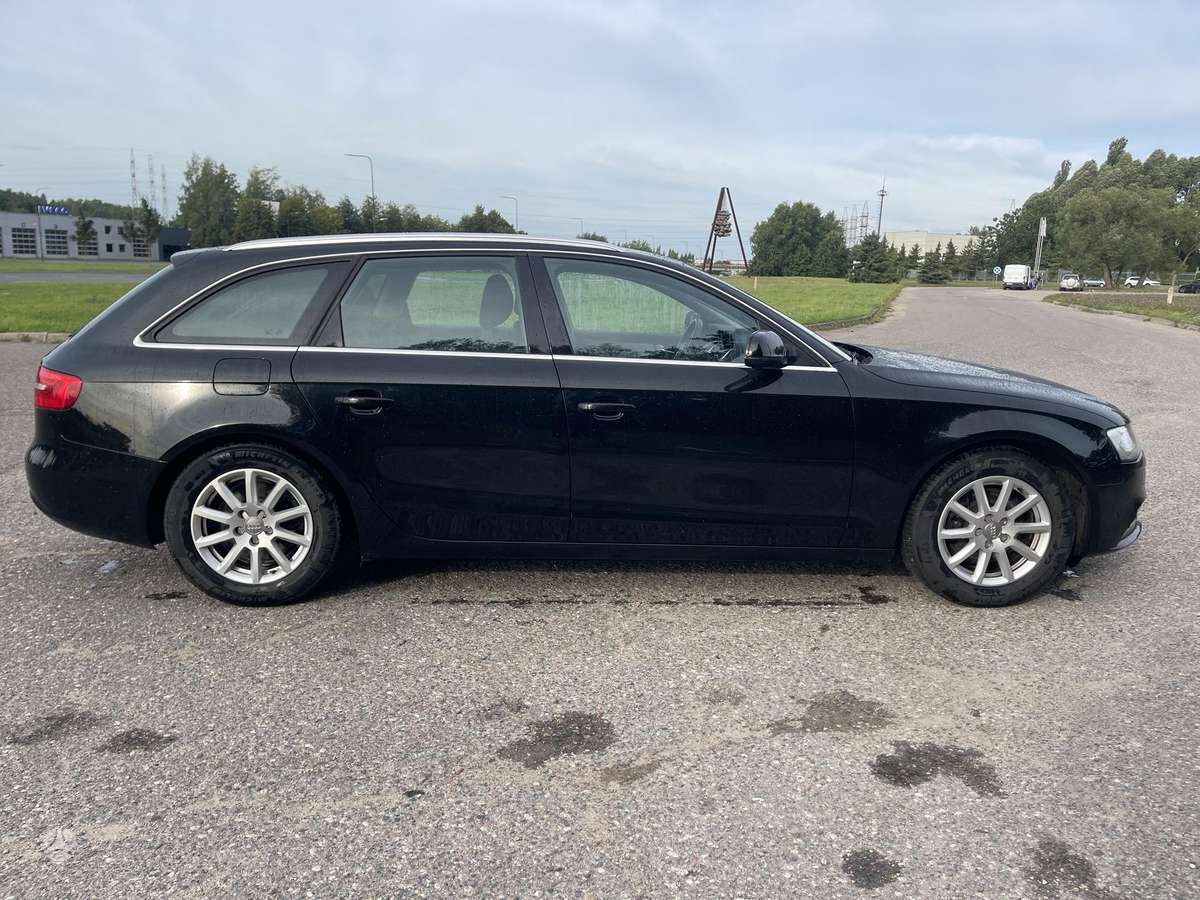 Audi A4 2015 — photo 8