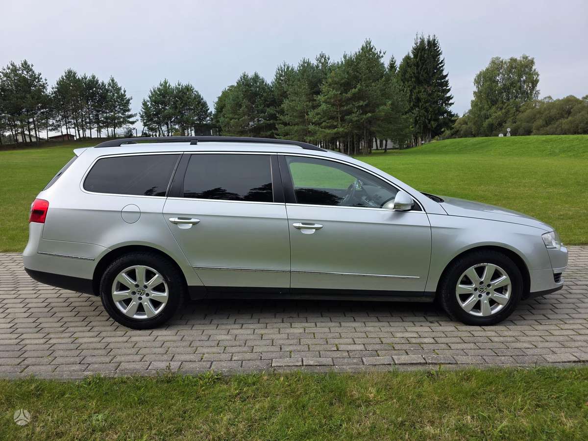 Volkswagen Passat 2009 — photo 12
