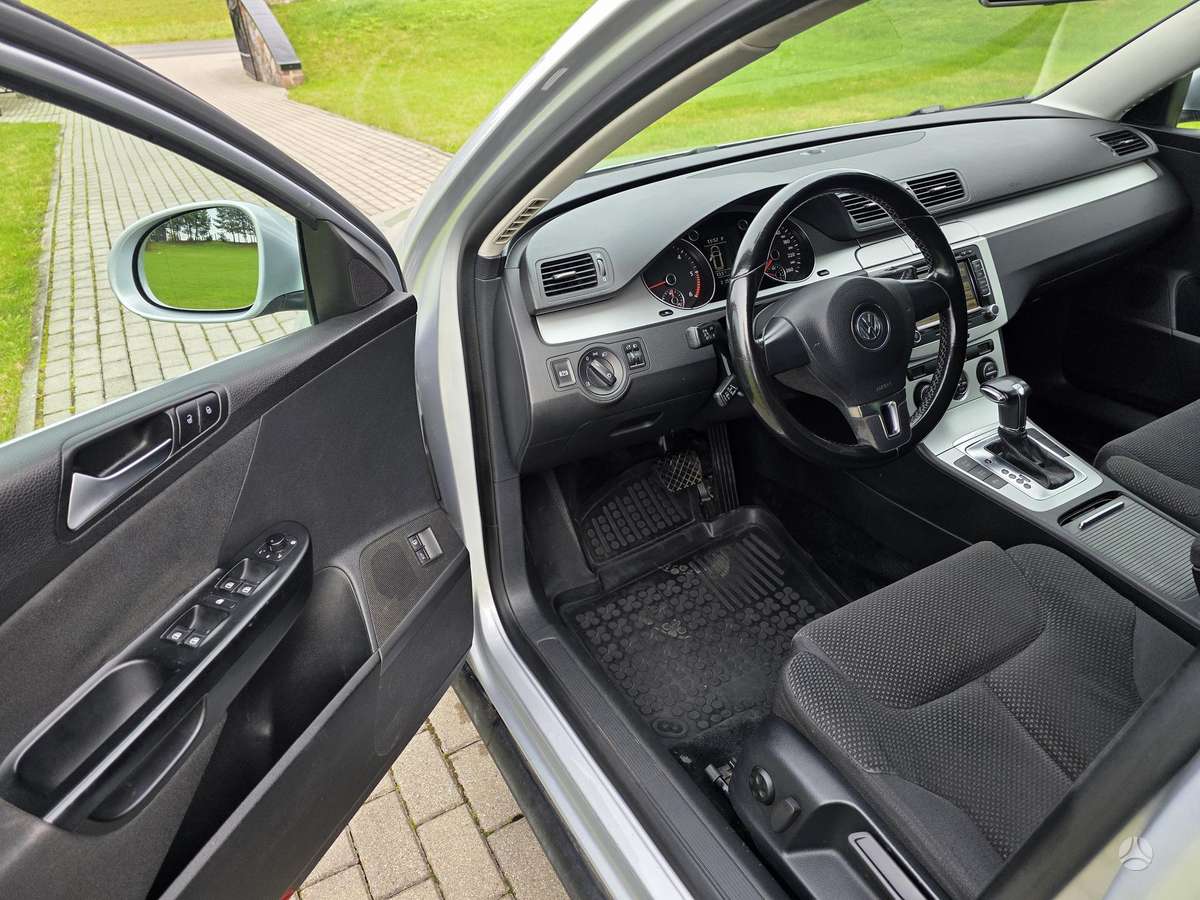 Volkswagen Passat 2009 — photo 22