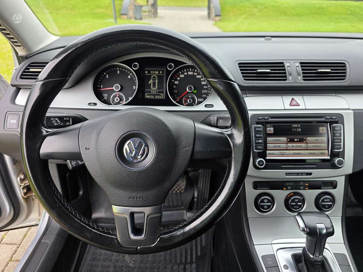 Volkswagen Passat 2009 — photo 25