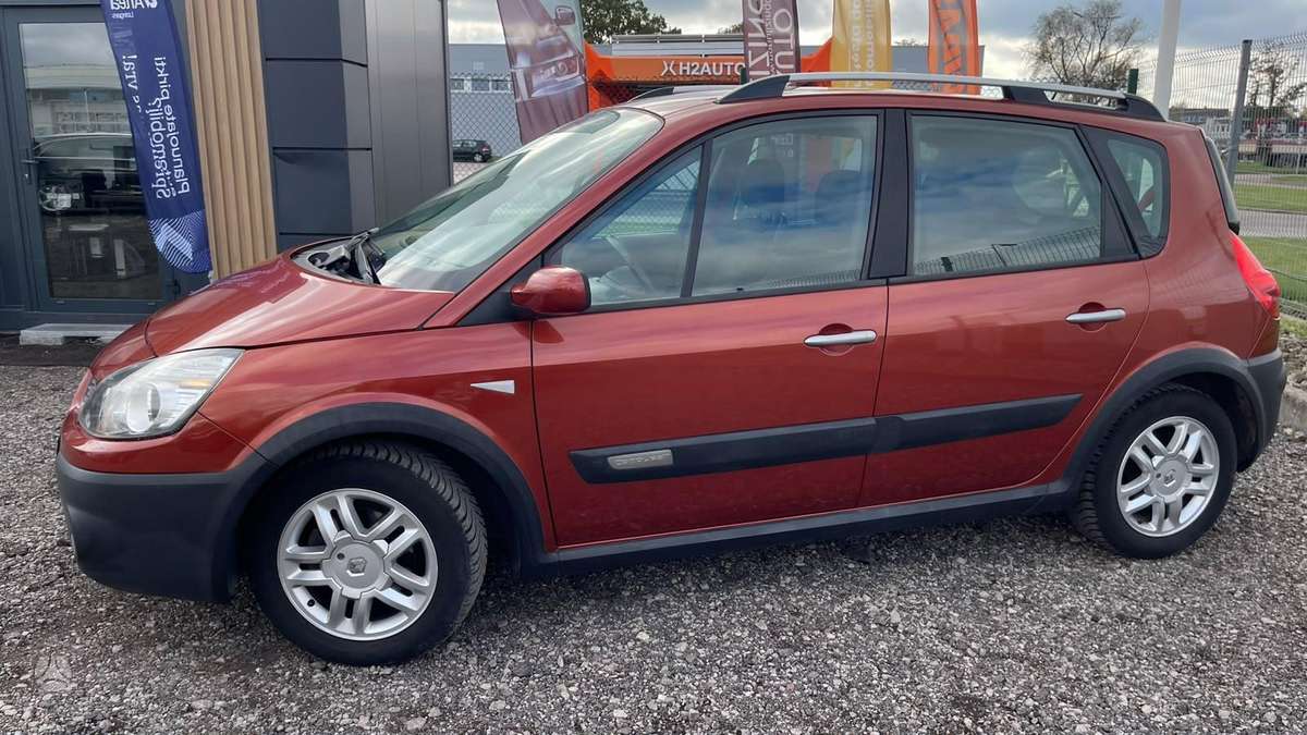 Renault Scenic 2009 — photo 11