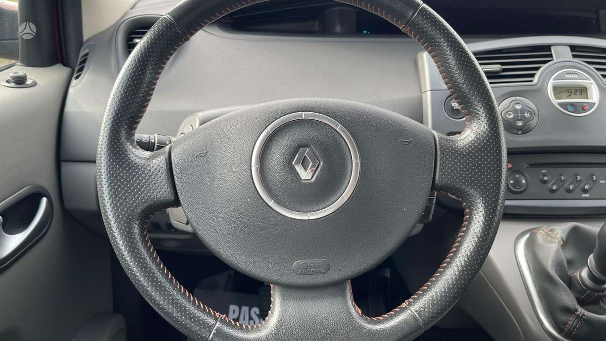 Renault Scenic 2009 — photo 24
