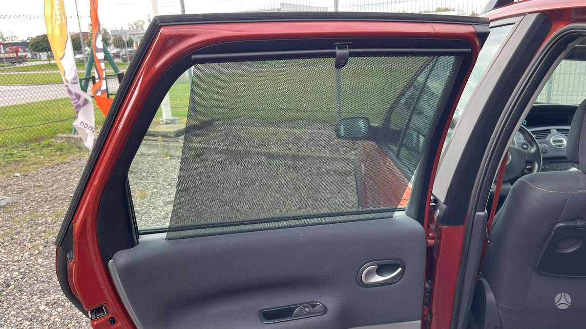 Renault Scenic 2009 — photo 40