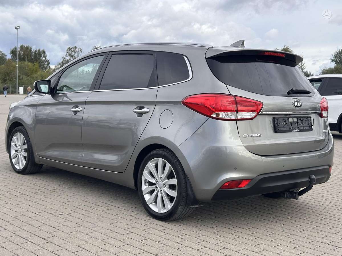 Kia Carens 2015 — photo 7