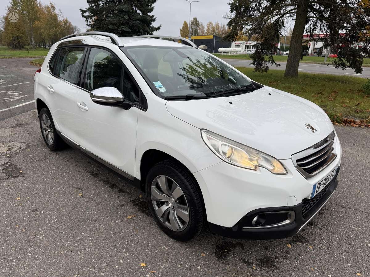 Peugeot 2008 2014 — photo 11