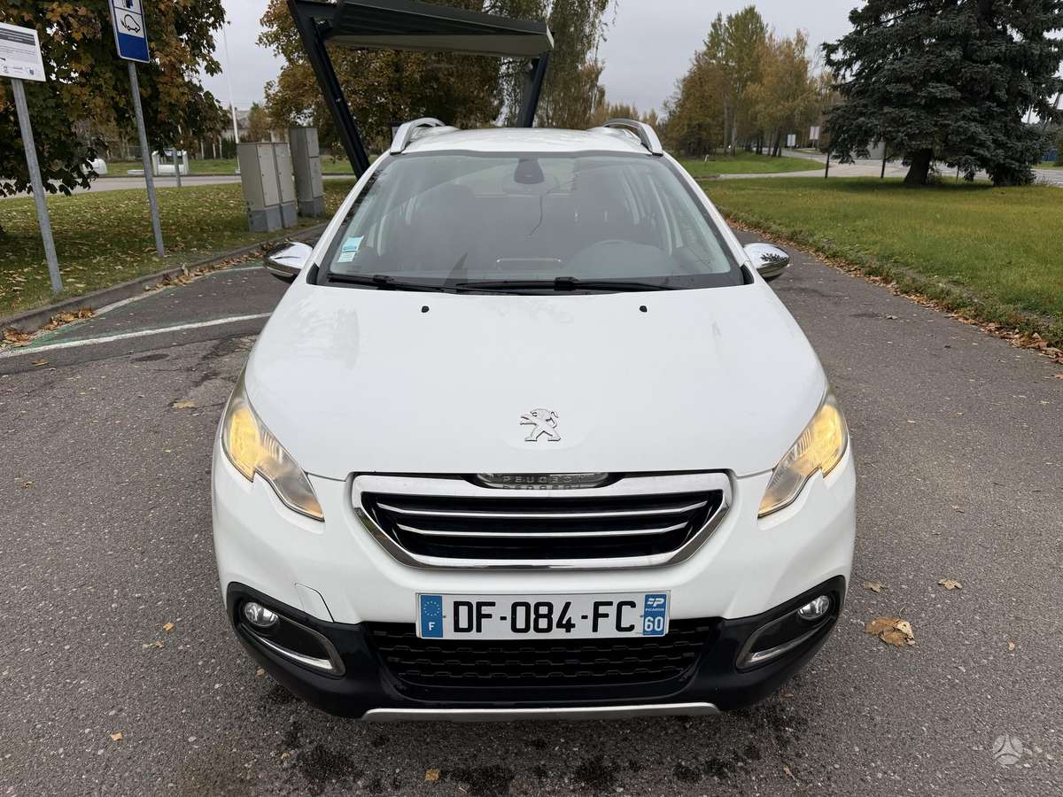 Peugeot 2008 2014 — photo 12
