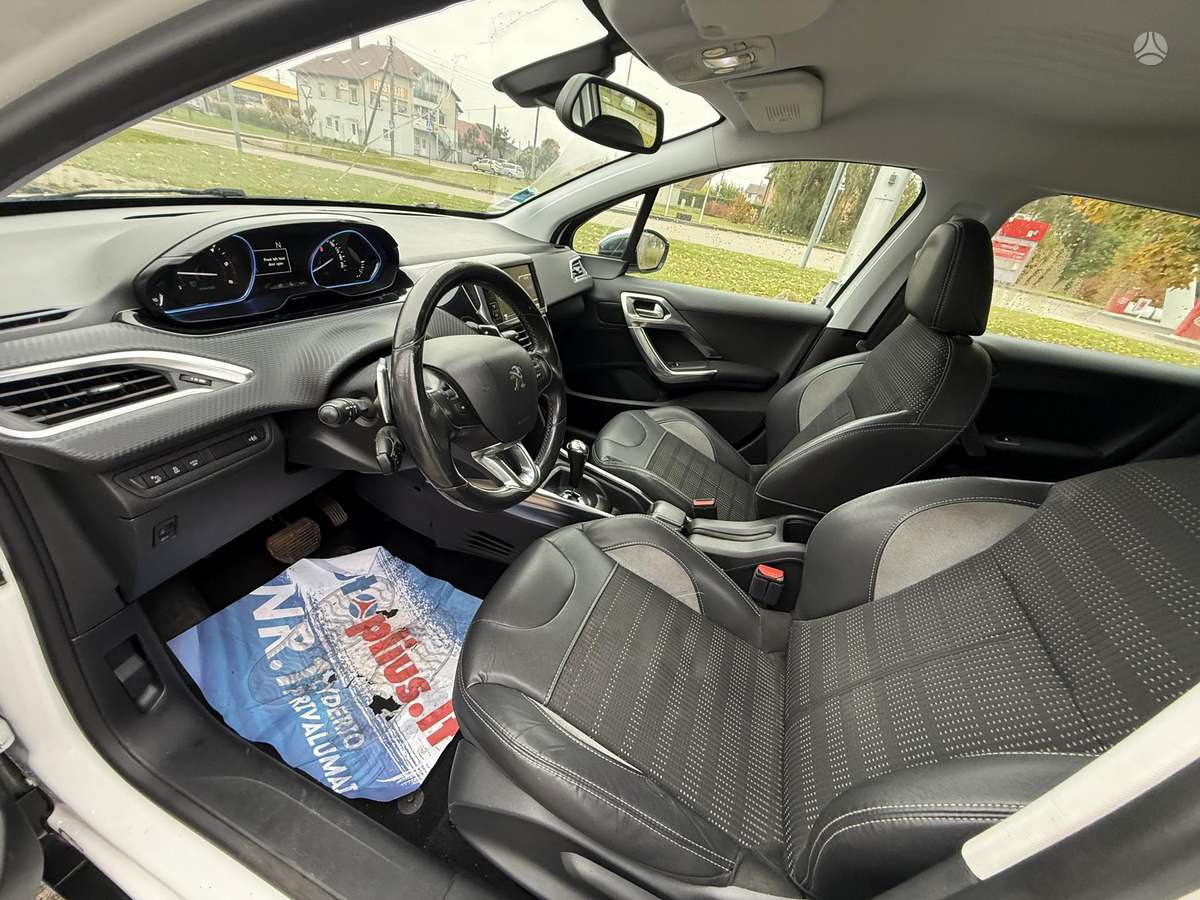 Peugeot 2008 2014 — photo 17