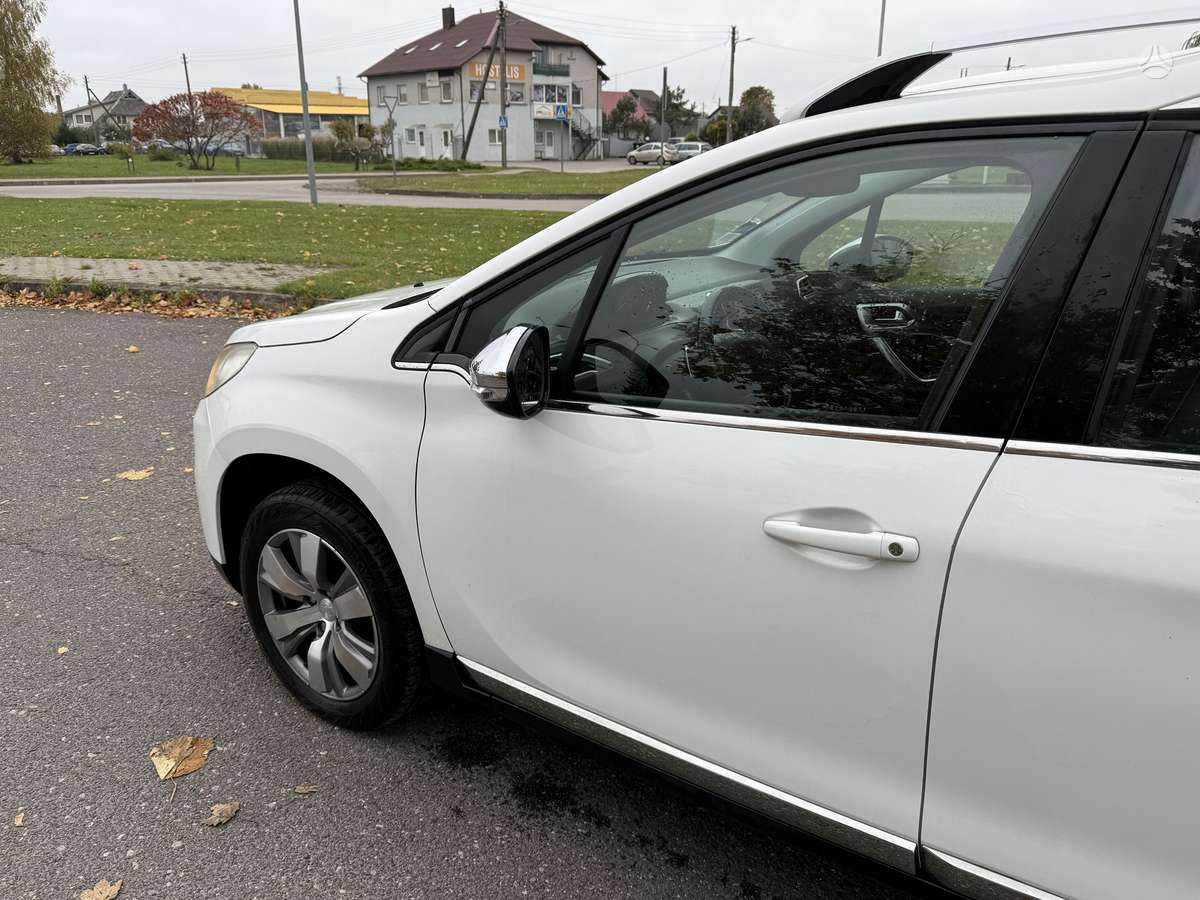 Peugeot 2008 2014 — engine 1560 cm³, 92 HP (68kW)