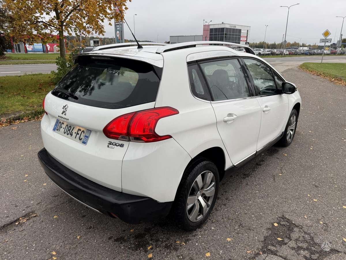 Peugeot 2008 2014 — photo 7