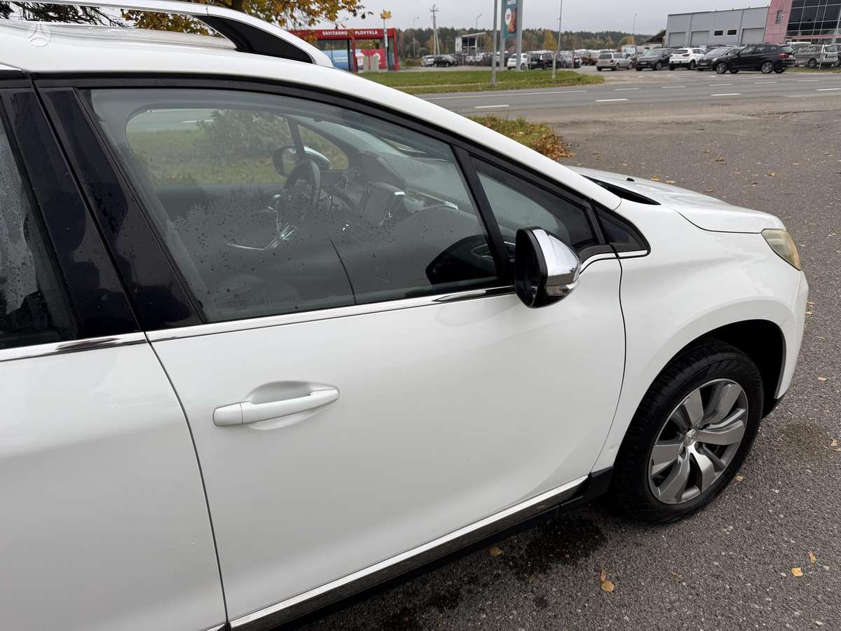 Peugeot 2008 2014 — photo 9