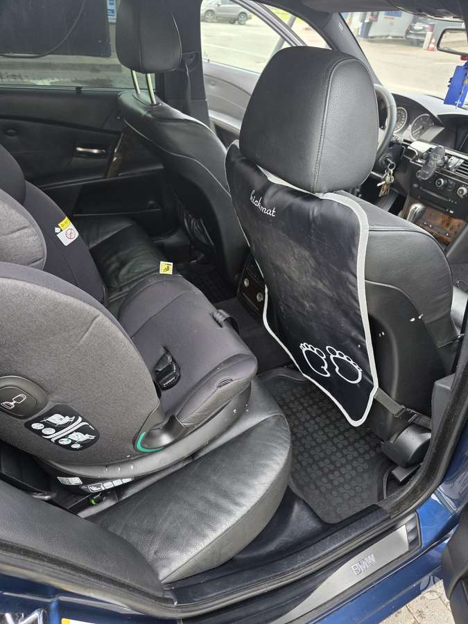 BMW 530 2006 — engine 2993 cm³, 218 HP (160kW)