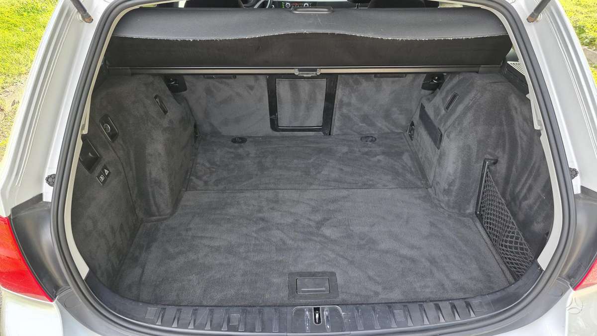 BMW 320 2010 — photo 37
