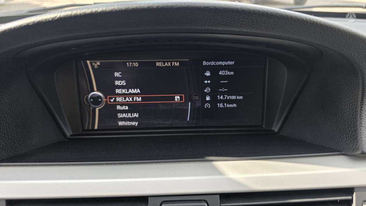 BMW 320 2010 — photo 41