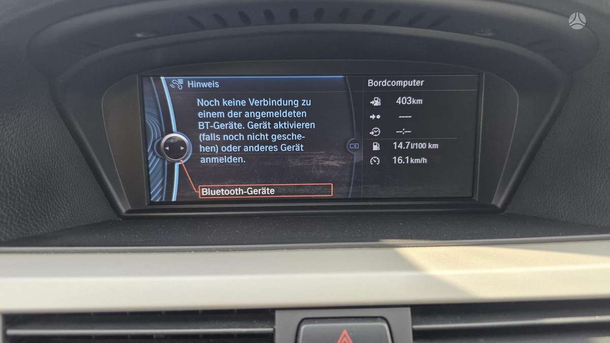 BMW 320 2010 — photo 43