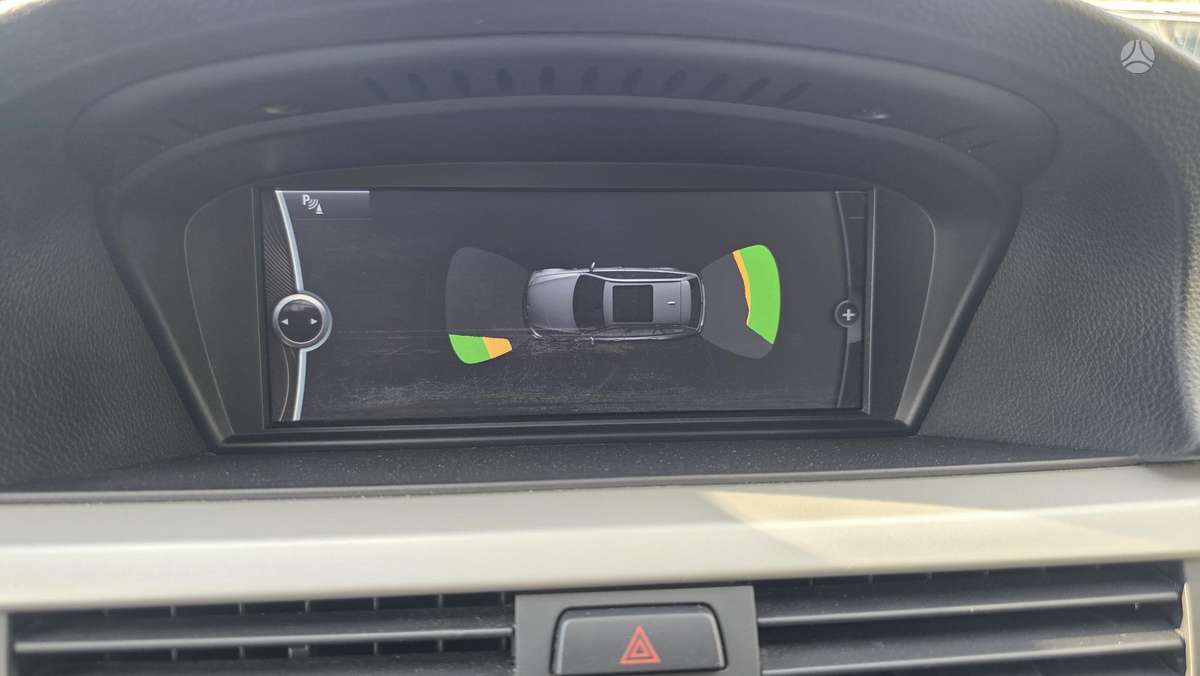BMW 320 2010 — photo 45