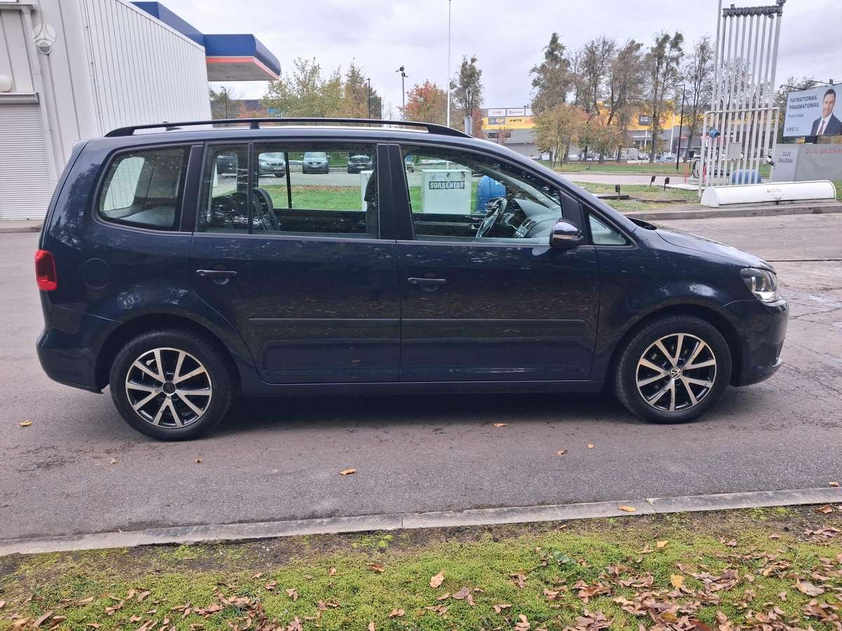 Volkswagen Touran 2013 — photo 6