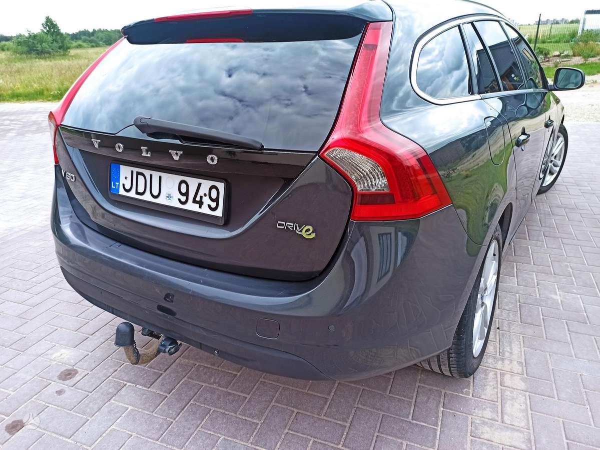 Volvo V60 2011 — photo 6