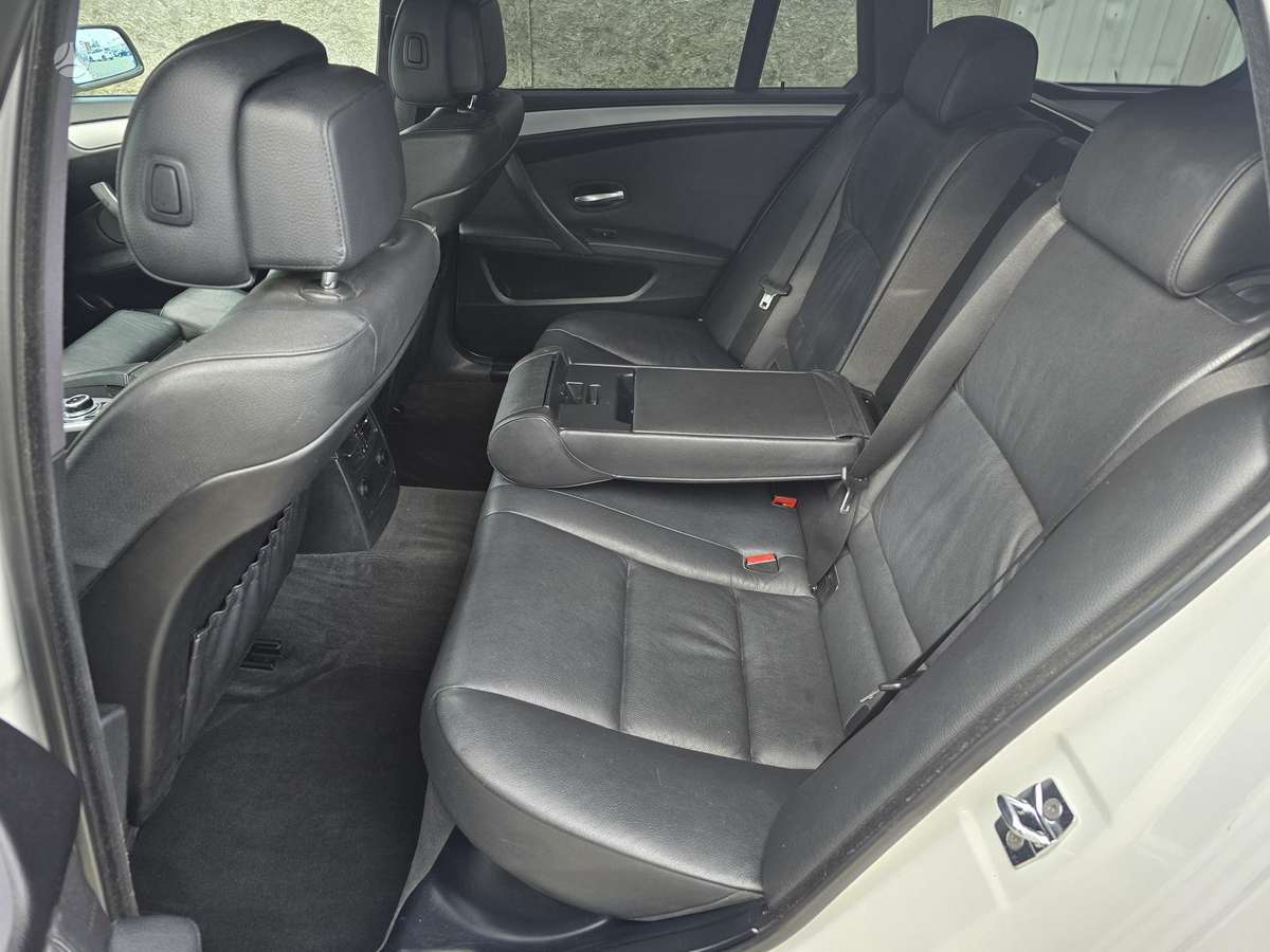 BMW 530 2009 — photo 14