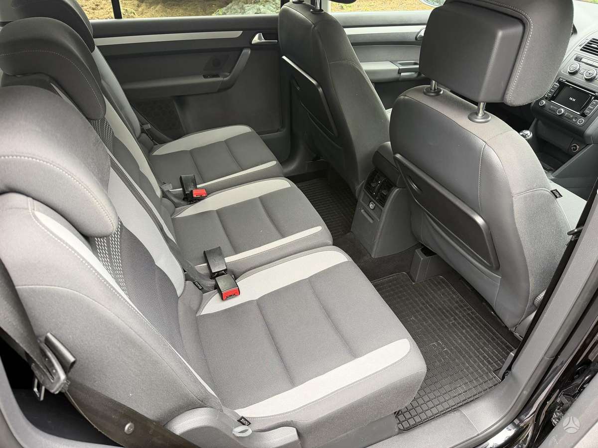 Volkswagen Touran 2013 — photo 16
