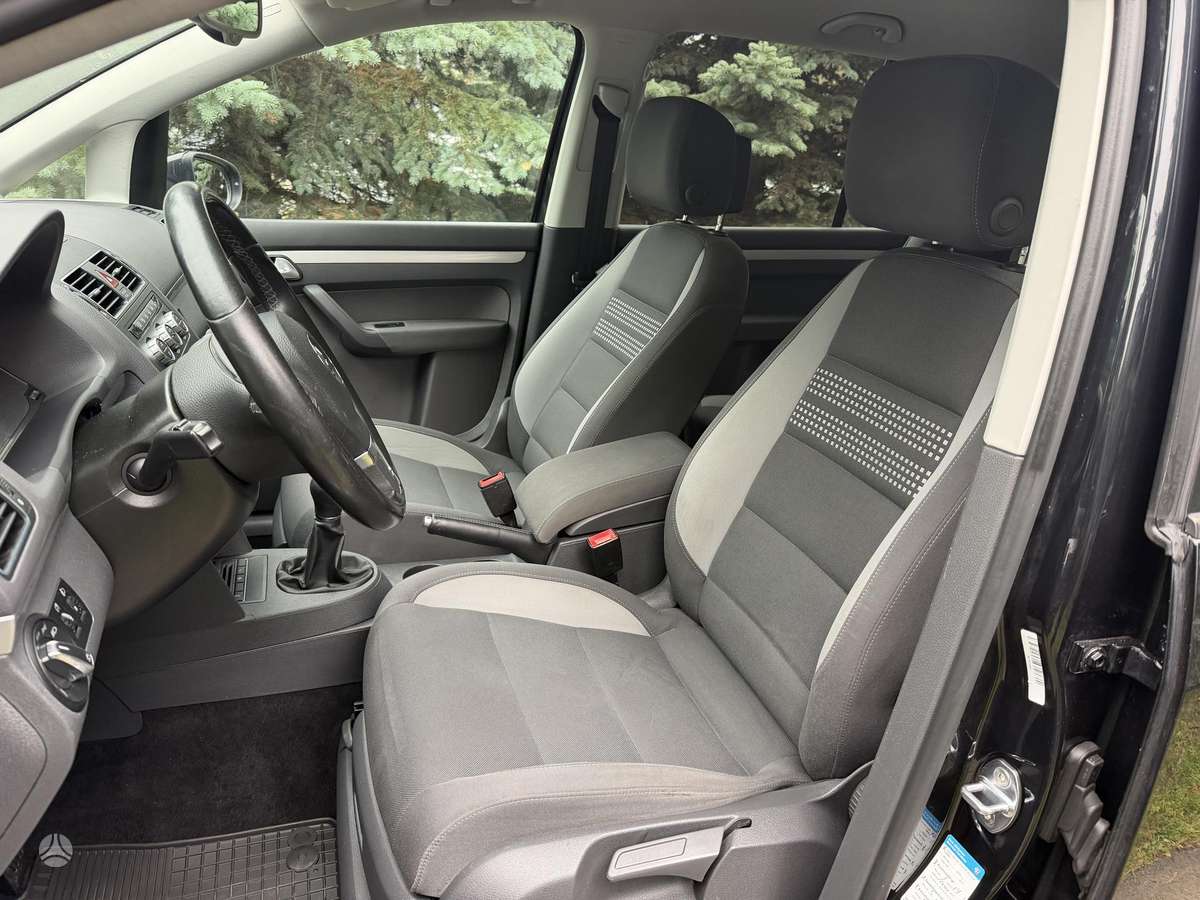 Volkswagen Touran 2013 — photo 7