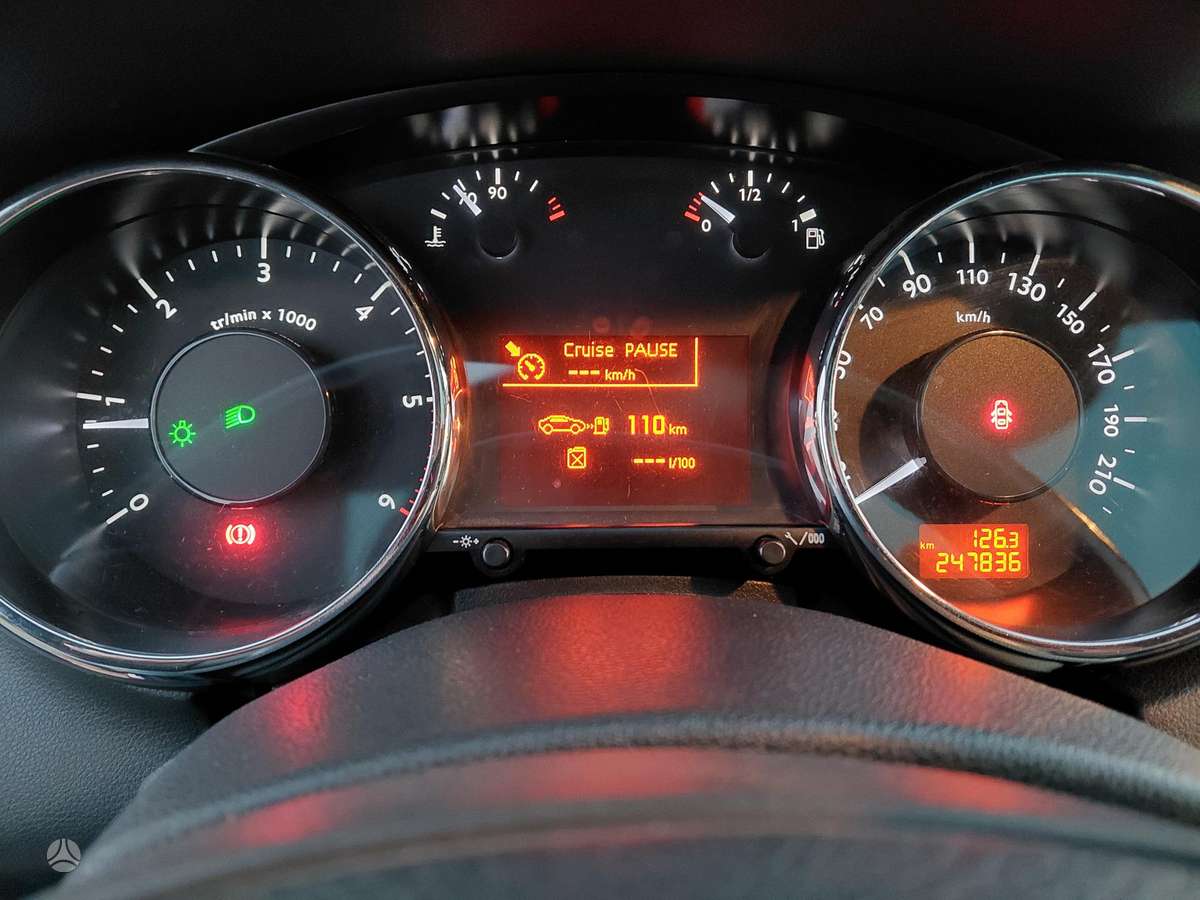 Peugeot 5008 2010 — photo 15