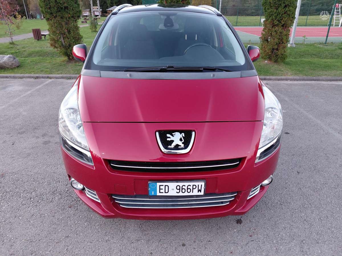 Peugeot 5008 2010 — photo 8