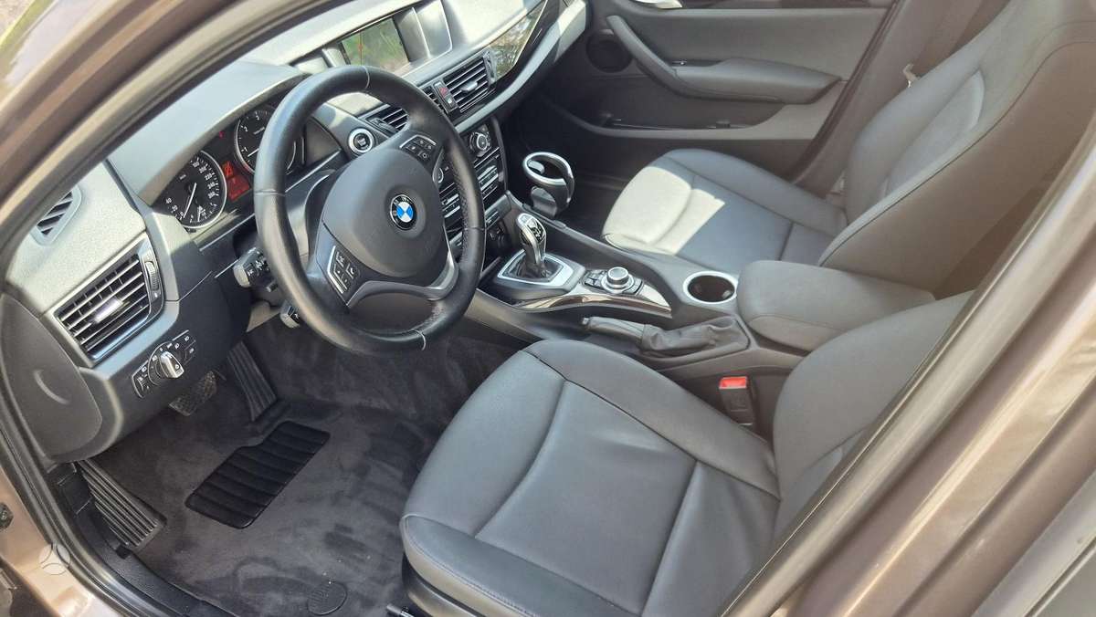 BMW X1 2014 — photo 9