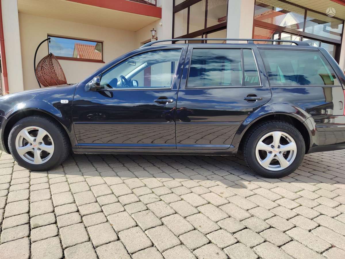 Volkswagen Golf 2006 — engine 1598 cm³, 105 HP (77kW)