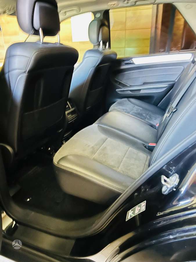 Mercedes-Benz M 2009 — photo 10