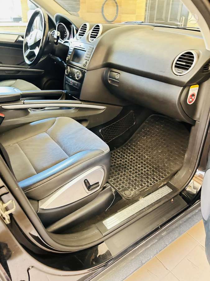 Mercedes-Benz M 2009 — photo 9