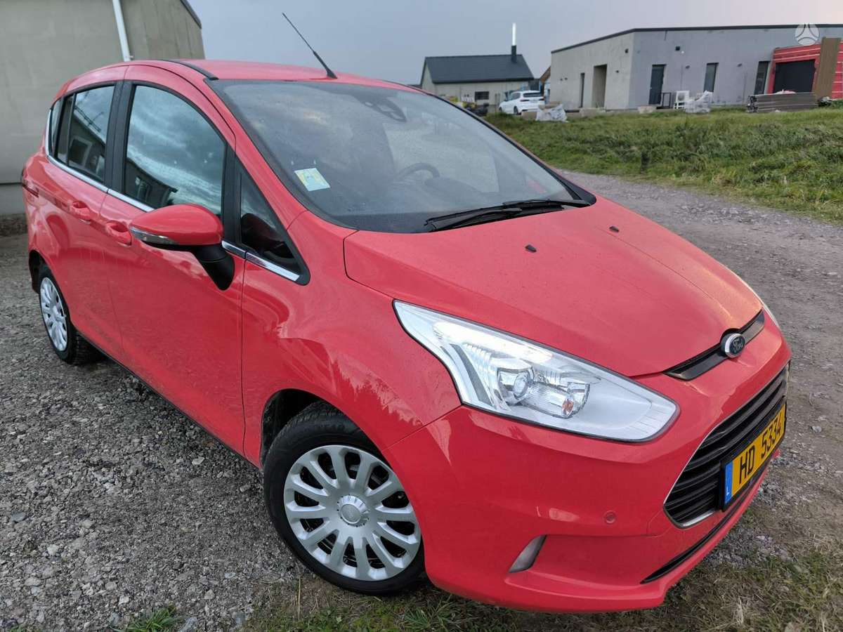 Ford B-MAX 2015 — вигляд ззаду
