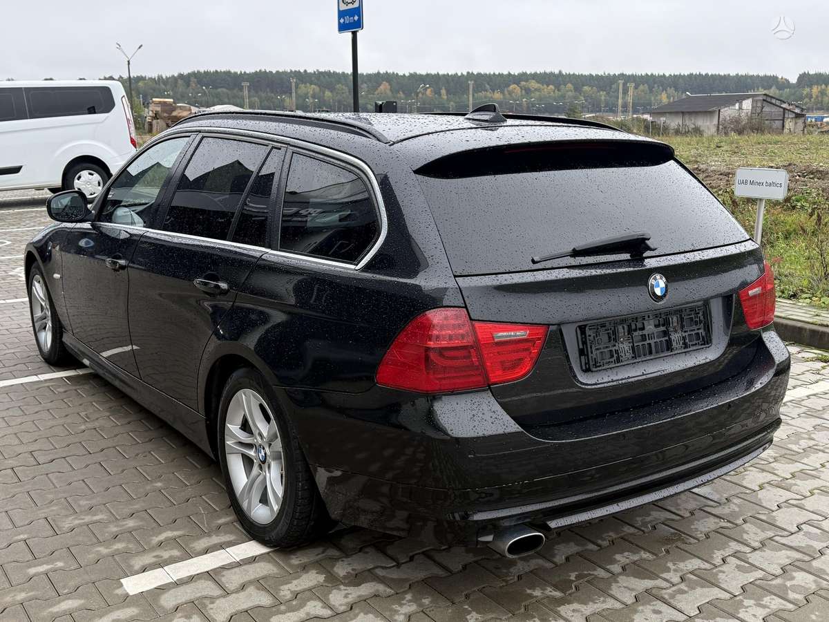 BMW 318 2011 — двигун 1995 cm³, 143 HP (105kW)
