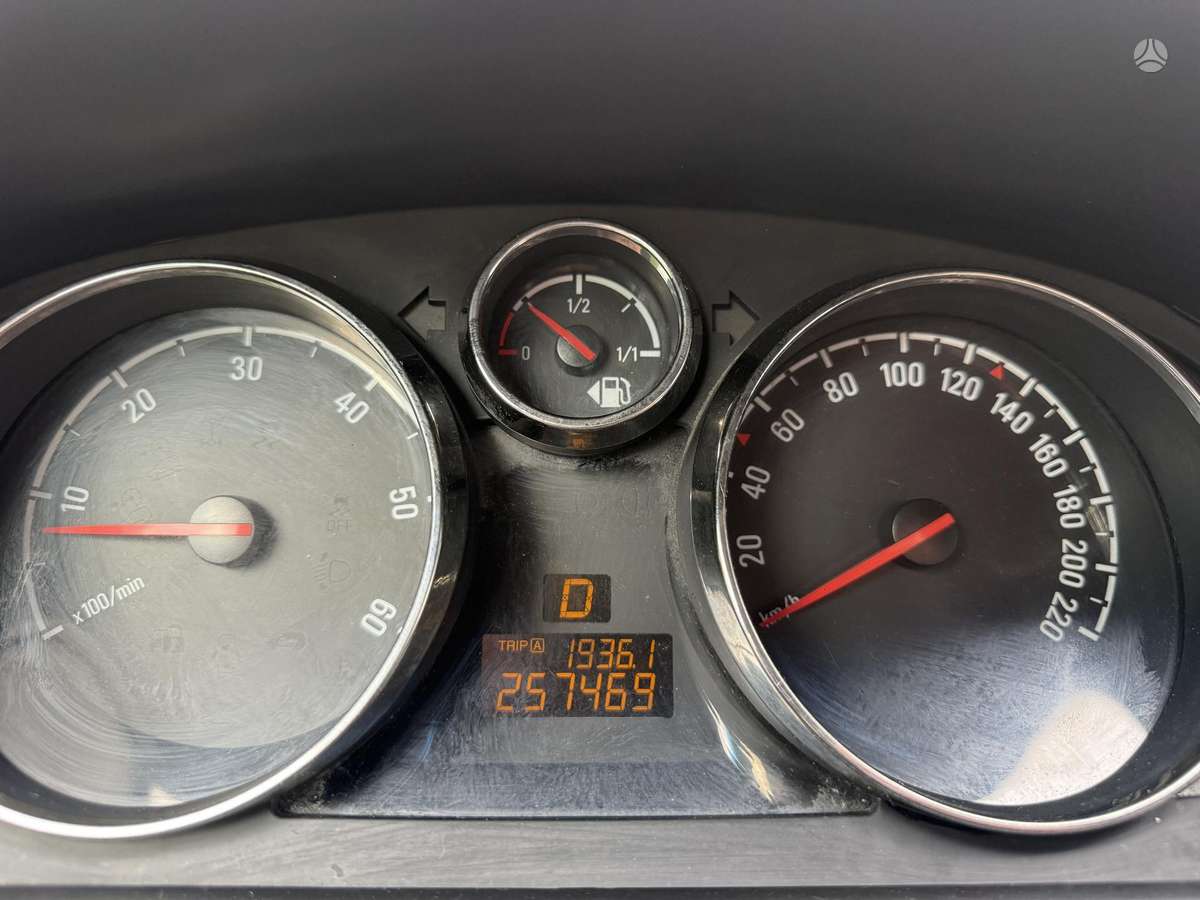 Opel Antara 2012 — photo 11