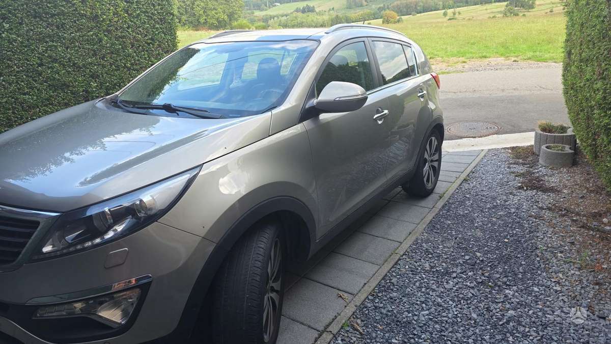 Kia Sportage 2013 — rear view