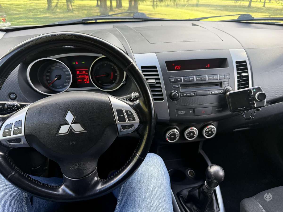Mitsubishi Outlander 2008 — фото 7