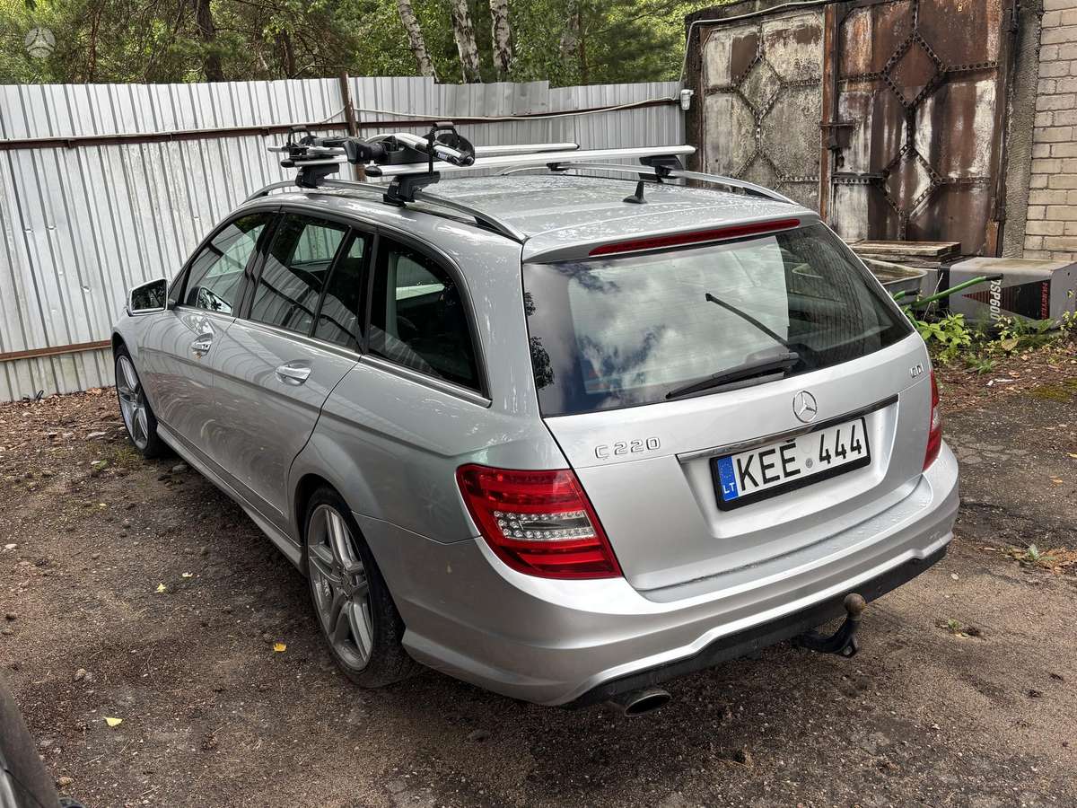 Mercedes-Benz C220 2014 — rear view