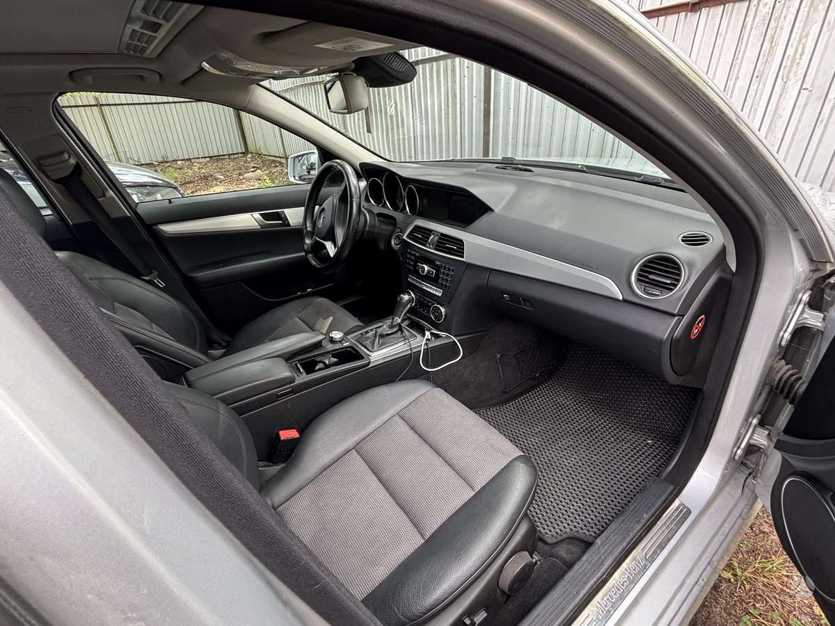 Mercedes-Benz C220 2014 — photo 5
