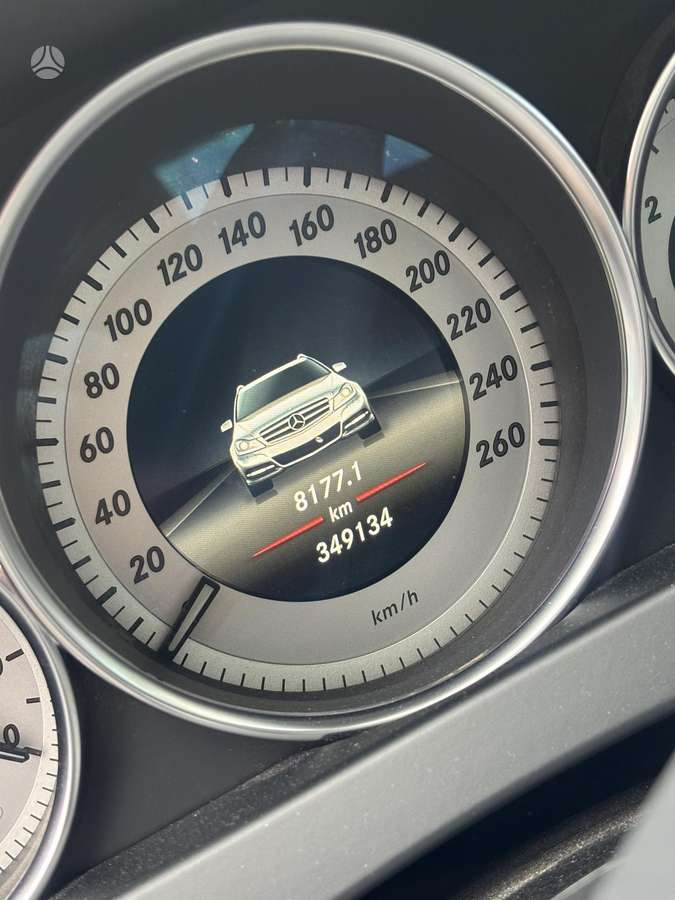 Mercedes-Benz C220 2014 — photo 7