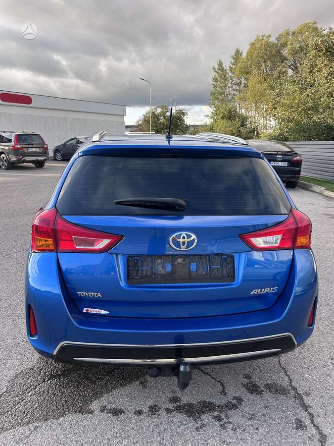 Toyota Auris 2014 — photo 10
